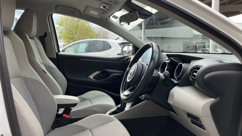 Toyota Yaris 1.5 Hybrid Excel 5dr CVT Hybrid Hatchback